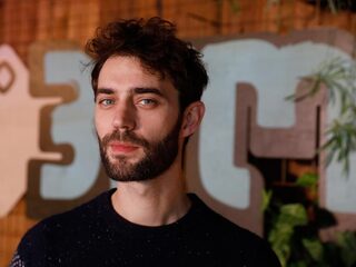 Podcast De Dag: 3FM-dj wil midden laten zien in 'Nashville'-discussie