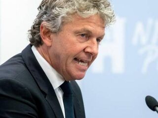 Monasch doet niet mee aan PvdA-lijsttrekkersstrijd