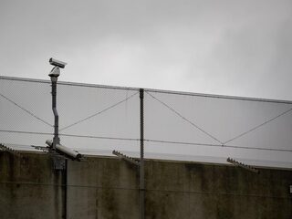 Gevangenen in vreemdelingendetentie doen beklag bij Commissie van Toezicht