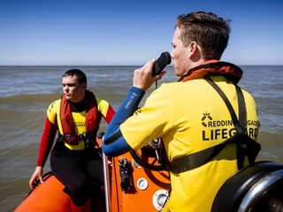 Reddingsbrigade Nederland: 'Blijf uit de Noordzee'
