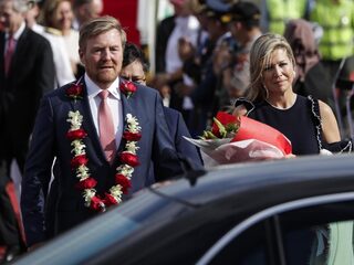 Koning Willem-Alexander biedt excuses aan voor geweldsontsporingen Indonesië