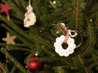 Voorkom tandgaatjes: 'Eet de zak kerstkransjes liever in één keer helemaal leeg'