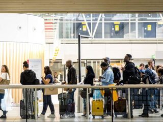 Consumentenbond dreigt KLM met rechtszaak om 'no-show'-clausule