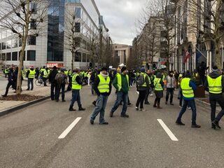 Podcast De Dag: waarom de gele hesjes vooral onder de taalgrens blijven