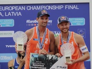 Gouden feest hoog boven Doha voor beachvolleyballers