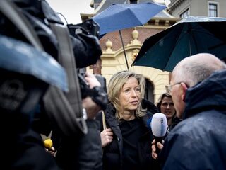 'Amateuristische' Ollongren sust aangifte journalist