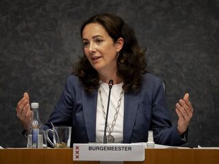 Harde verwijten aan Halsema in debat over demonstratie op Dam