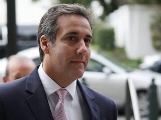 FBI doet huiszoeking bij advocaat Trump in zaak-Stormy Daniels