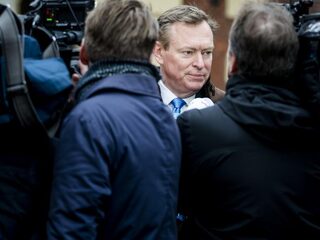 Minister Bruins: ‘Keuringsplicht medische hulpmiddelen opschorten als zorg in de knel komt’