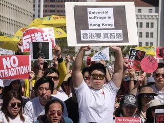 Regering Hongkong negeert massaal protest, uitleveringswet gaat door