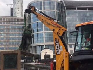 Stand.nl: Het verwijderen van omstreden standbeelden gaat te ver