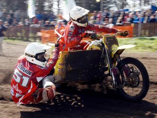 Van wereldkampioen zijspancross naar dakdekker: 'Na twee dagen wilde ik het dak op'