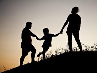 Een half miljoen kinderen groeien op bij ouders met psychische of verslavingsproblemen