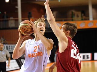 Slechte knieën dwingen basketballer Norel tot stoppen: 'Zit er niet meer in'