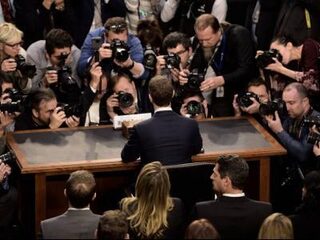 Een (uiteindelijk) ontspannen Zuckerberg kreeg het niet heel lastig