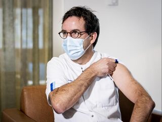 Gommers: verkiezingen uitstellen bij 'exponentiële groei' besmettingen