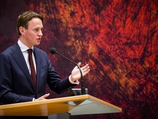 Nijboer (PvdA) doet dringende oproep aan OM: 'Geef alsnog uitleg over schikking ING'