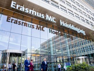 'Als alles meezit: over 5 maanden medicijn tegen corona'