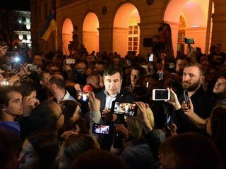 Stateloze politicus worstelt zich over de grens van Oekraïne