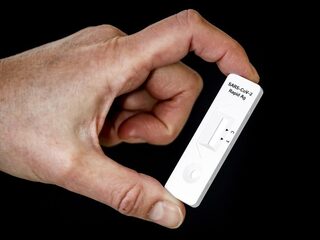 Minder zicht op het coronavirus door zelftests: 'Besmettingen naar 0 brengen is niet prioriteit in Nederland'