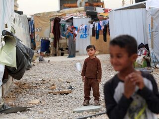 Podcast De Dag: Hoe een IS-wees weer kind wordt