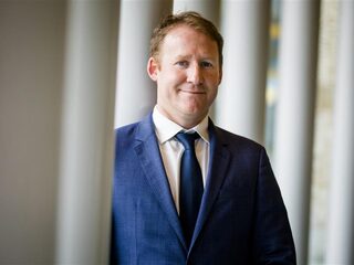 D66-Kamerlid Verhoeven: 'Deel toelage Britse EU-parlementariërs niet uitkeren'