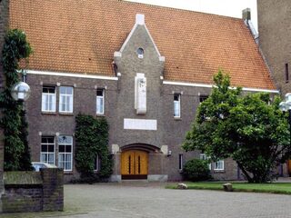 Nederland monumentenland: 'De paus keek nog uit dit raampje'