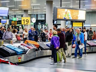 Reis die niet zeker is tóch betalen, en voucher die niet zelfde reis garandeert? 'Pech'