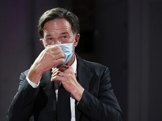 Wel of geen strengere maatregelen? Voor de economie kan er maar beter duidelijkheid komen