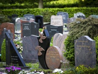 D66 wil meer opties bij uitvaart: 'De wet is hopeloos verouderd'