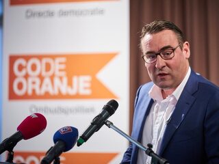 Richard de Mos van Code Oranje: 'Vuurwerkverbod is fopspeen'