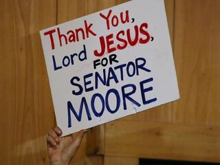 Waarom blijft Alabama achter Roy Moore staan?
