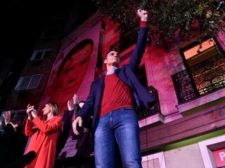 Spaanse sociaaldemocraten gaan toch regeren met Podemos