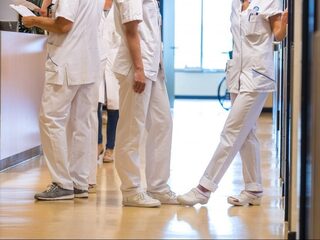 Vraag: Welke verpleegkundige is voor u een held?