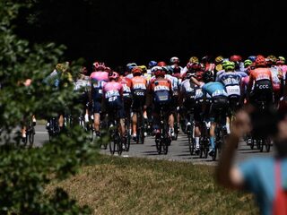 Vandaag op NPO Radio 1: Klimmen in de Tour en Een Jurk voor Hannah