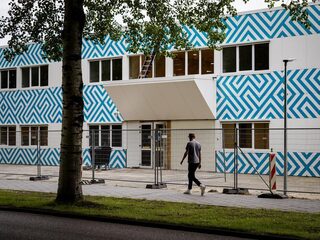 Stand.nl: De overheid moet de bevoegdheid krijgen scholen te sluiten