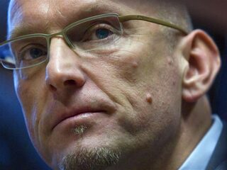 Opgestapte wethouder Almere doet aangifte van smaad en laster