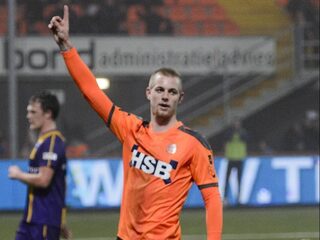 Van Kippersluis staat nog op het veld, Waterman mag alleen naar buiten met toestemming