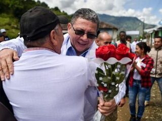 Waarom het eerste politieke avontuur van FARC een fiasco werd