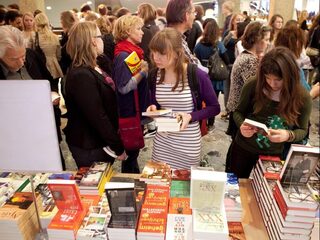 'Zorg voor herkenning om jongeren aan het lezen te krijgen'