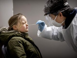 Kinderartsen: gebruik korter teststaafje bij kinderen