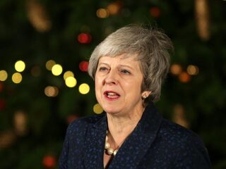 Stand.nl: De EU moet Theresa May alsnog een handreiking doen
