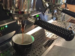 We drinken minder koffie, maar wèl steeds betere en duurdere