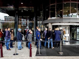 Luister en kijk: Het laatste afscheid van Eberhard van der Laan