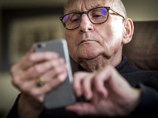 Meer geld voor digibeten: 'Die hulp kunnen mensen goed gebruiken'