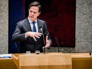 5 vragen over de houding van Rutte in persconferenties: 'Hij kan behoorlijk grof in de mond zijn'