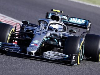 Valtteri Bottas wint GP van Japan, Verstappen spint