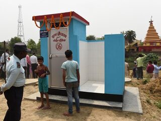 Indiaas meisje stapt naar de politie, want ze eist een wc