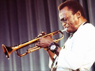 Ook 30 jaar na zijn dood is de muzikale invloed van Miles Davis is onmiskenbaar