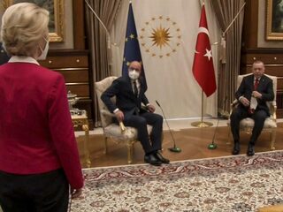 Sofa-gate: 'boze opzet' bij stoelendans van Erdogan met Von der Leyen